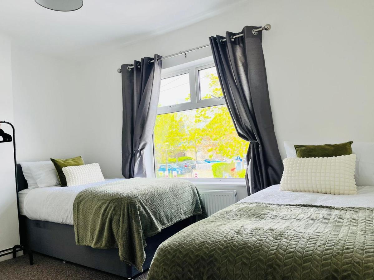 Comfy Home For Contractors And Families With Free Parking - Sage View Aldershot Exterior photo